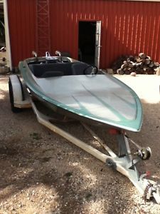 SPEED BOAT