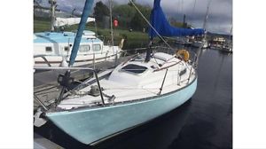 sail boat sadler 25 (4/5 berth, toilet, cooker, flares, heater, radio)