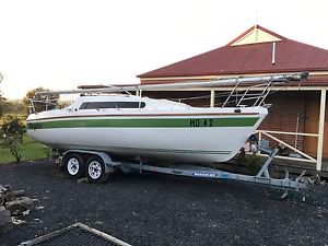 SONATA   7     Trailer Sailor Sailing Boat Yacht