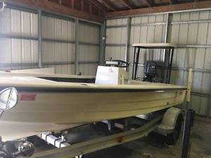 1998 Hewes Bonefisher w/trailer & 90hp Yamaha motor **NO RESERVE***