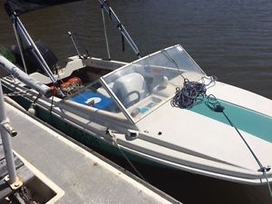 Runnabout fibreglass 1980's  caribean comaro 4.65 70 hp 1993 evinrude outboard