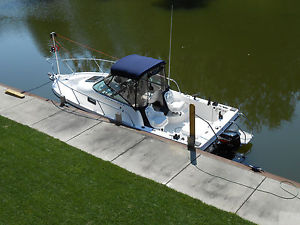 1999 BAYLINER TROPHY 2052