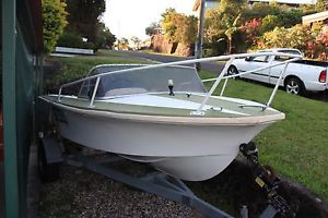 16ft fibreglass savage pursuit