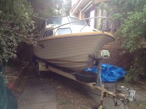 Cruise Craft 18ft w Trailer (Also has toilet)