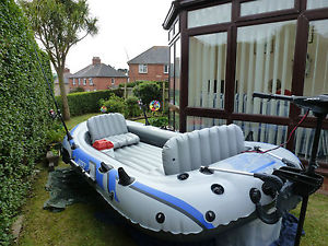 INTEX 5 INFLATABLE BOAT WITH MOTOR