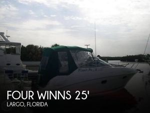 2004 Four Winns 248 Vista