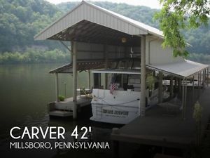 1986 Carver 4207 Aft Cabin