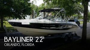 2009 Bayliner 225 Flight Series