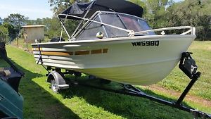 4.0 mtr Quintrex Breezabout