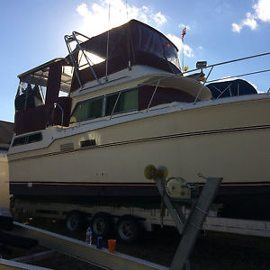 1983 Sea Ray Aft Cabin