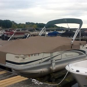Bennington pontoon boat  18' Yamaha 60 hp 4 stroke motor fishing model