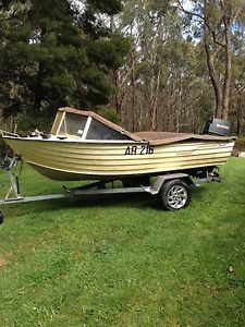 Stacer 4.3m Aluminium Boat