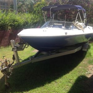 Ski-Fishing Boat