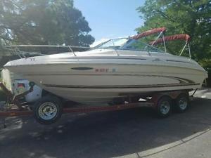 2000 Sea Ray Express Cruiser 215