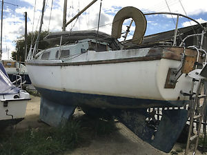 Project Colvic 26 sailing boat, perkins diesel inboard, 5 birth.