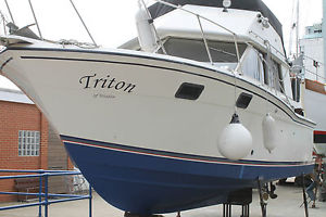 Carver Flybridge cruiser , fresh water cooled engines ****REDUCED PRICE ****