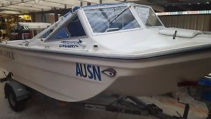 Jaguar Hydrofield 465 Tri hull 75hp Mercury 1998