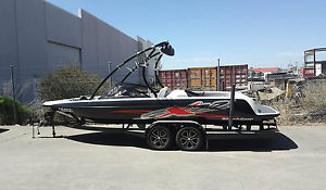 SKI BOATS SLEEKLINE CX22