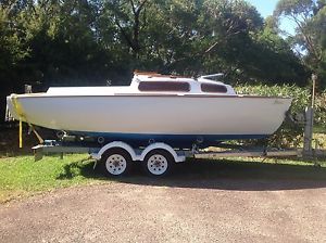 trailer sailer boat