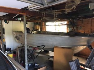 4.2 meter stessco tinny runabout boat 25 yamaha on ruhle trailer
