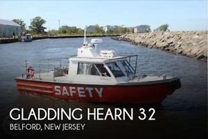 1983 Gladding Hearn 32