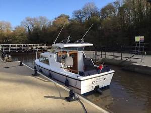 boats - Birchwood 22 Cabin cruiser