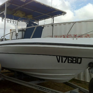 Triumph logic 21 ft center consul boat 150 mercury saltwater low hours