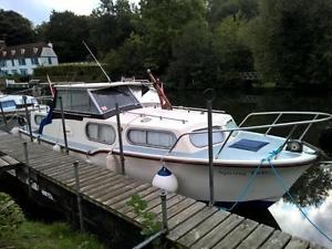 Freeman 30 motor boat