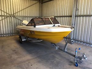 Runabout Boat 4.6M with Evinrude 90HP - Ideal First Boat