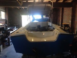 14foot fiberglass half cabin boat
