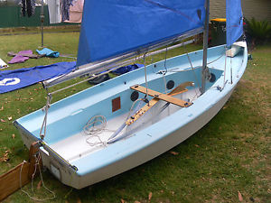 Pacer (Puffin) 4m Sailing Dinghy with Road Trailer
