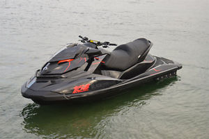158 Black Edition Race Jet Ski