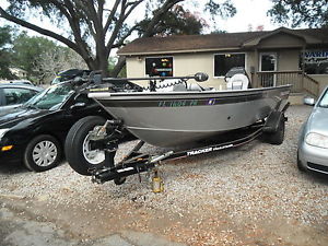 2007 Traker Marine Pro Guide V17