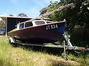Vintage Hartley Sail Boat 16 ft & Trailer