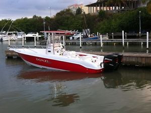 Donzi 28' Center Console