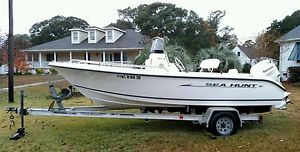 2006 Sea Hunt Triton