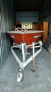 1960 Chris Craft Sportsman 17' Utility Inboard Mahogany Boat 283 Chevy V8