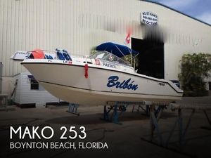 2002 Mako 253