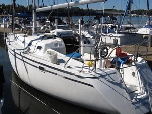 Looking for a great deal for a Hunter 34 Cruising Sloop? SALE!!