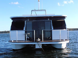 HOUSE BOAT 14M LUXURY LIVE ABOARD