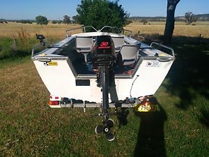2004 Brooker safari 4.1 mtr boat