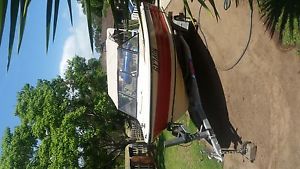 4.9m (16ft) fiberglass boat crestrida runaway