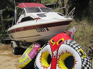 savage streaker 5.02 half cabin boat