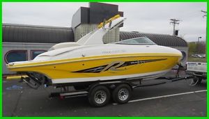 2015 Rinker 246 Open Bow