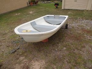 Boat, Poly/Plastic 2.5m