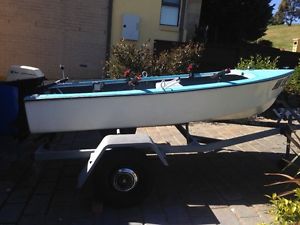 11ft Boat 6hp with trailer image 1