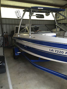 2010 Glastron 205 GT