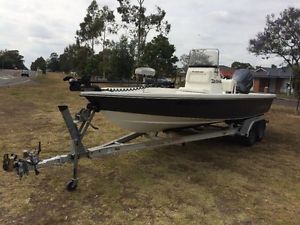 Blazer bay 2220 professional center console fishing machine