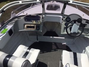Quintrex 2005 480CV Coast Runner