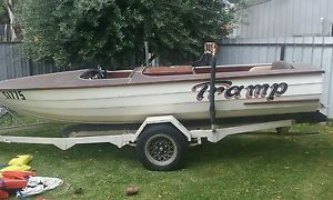 ski boat v8 - wake speed